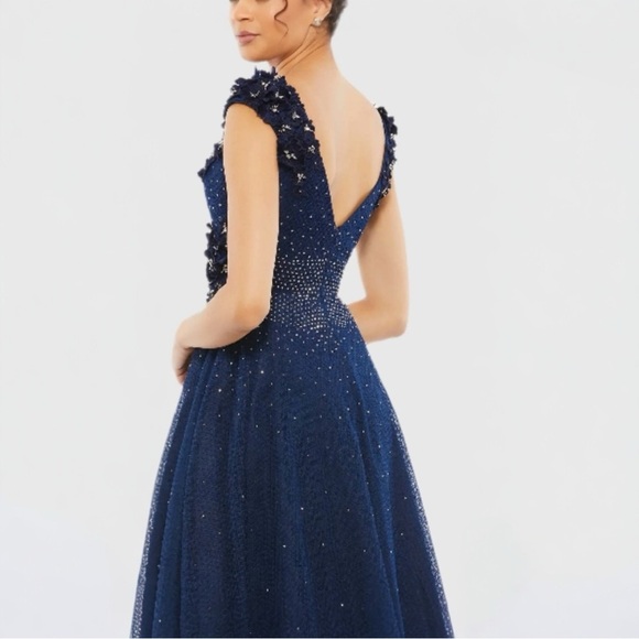 MAC DUGGAL Floral Applique Embroidered A-Line V-Neck Formal Gown Maxi Dress NEW - Picture 4 of 16